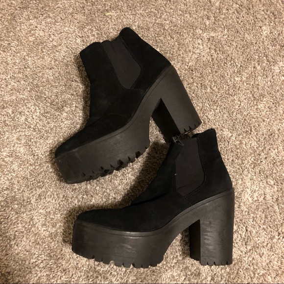 TOPSHOP Platform Lug Sole Booties - Picture 2 of 10